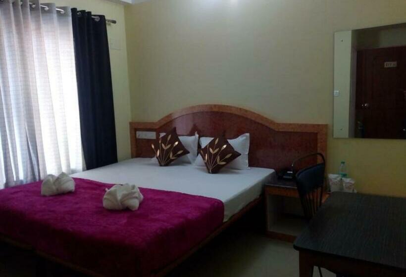 هتل Niladrii Galaxy