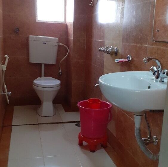 هتل Niladrii Galaxy