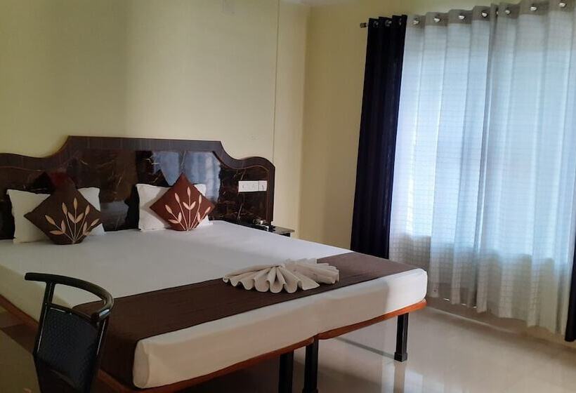 هتل Niladrii Galaxy