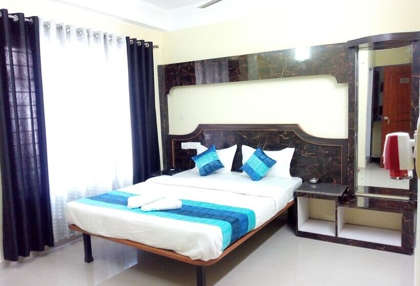 هتل Niladrii Galaxy