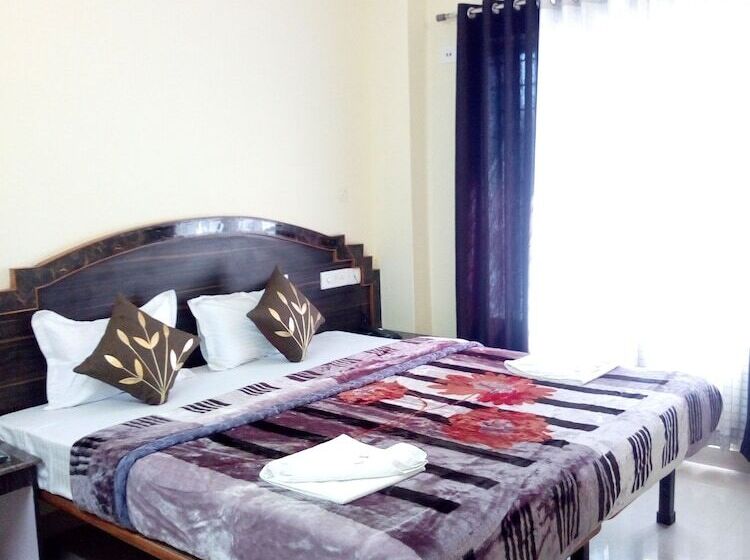 هتل Niladrii Galaxy