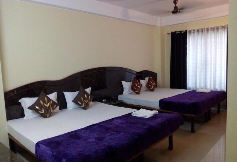 هتل Niladrii Galaxy