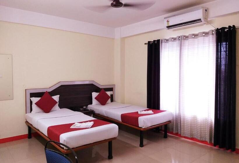 هتل Niladrii Galaxy