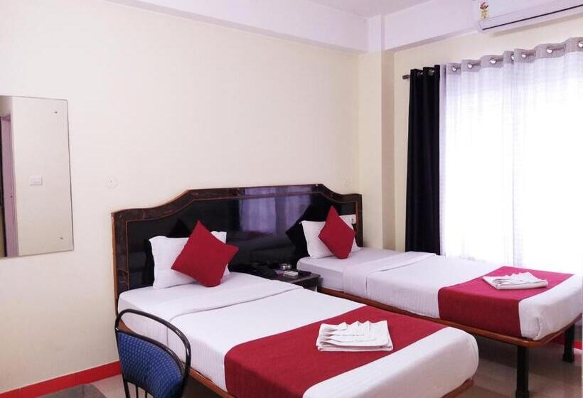 هتل Niladrii Galaxy