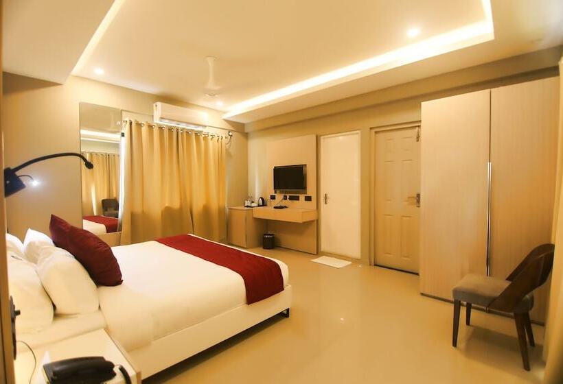 فندق Noorjehans Grand Noor