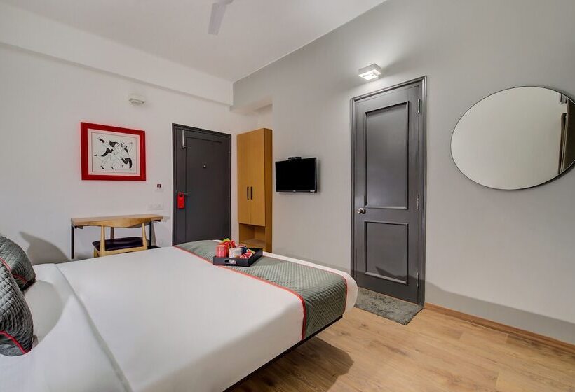 בית מלון כפרי Oyo Townhouse 073 Swargate