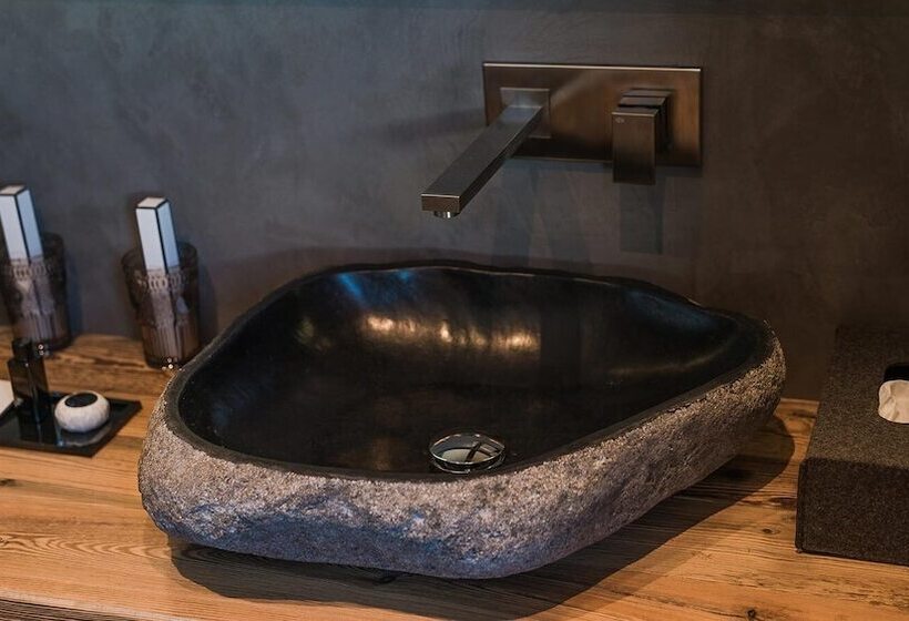 Отель Sunny Valley Mountain Lodge