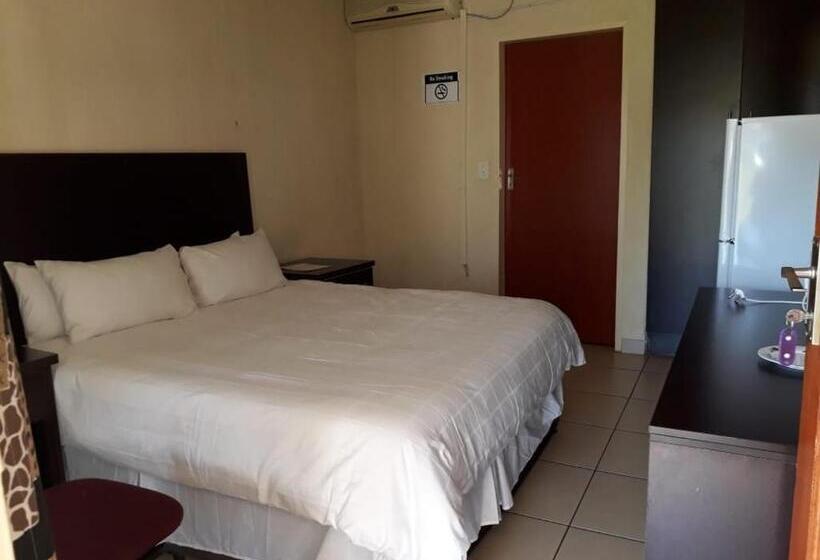 Naledzi Hotel & Conference Centre