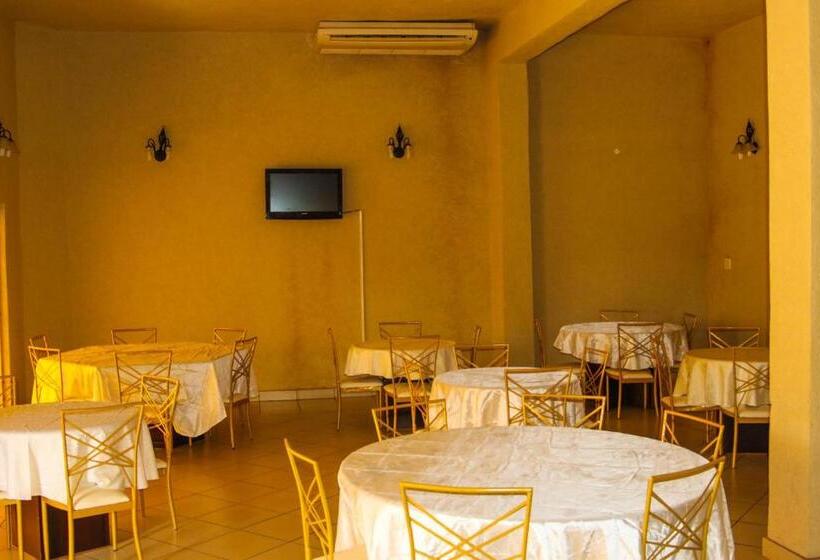 Naledzi Hotel & Conference Centre