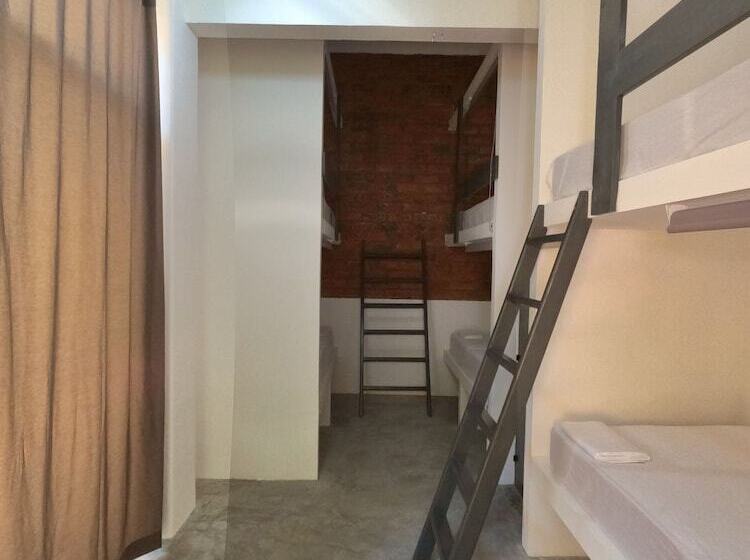 پانسیون Paziflora Hostel