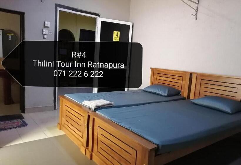 פנסיון Thilini Tour Inn