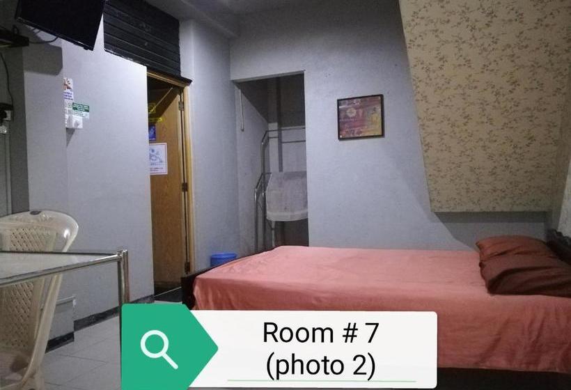 פנסיון Thilini Tour Inn