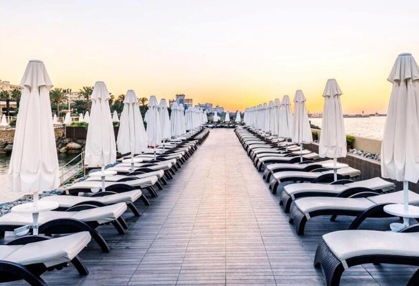 Pensió Dome Hotel & Casino At Central Kyrenia