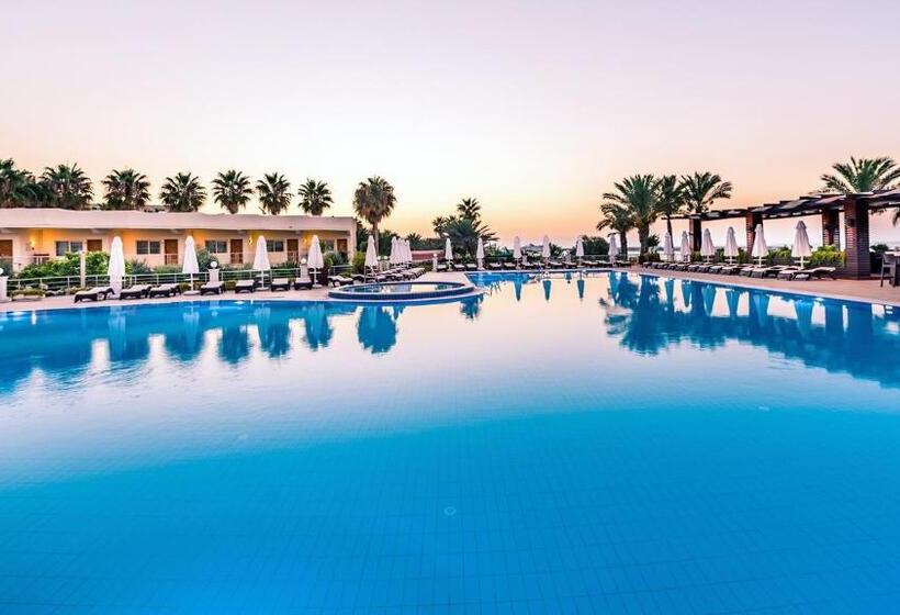 پانسیون Dome Hotel & Casino At Central Kyrenia