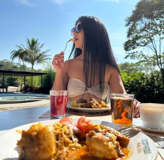 منتجع Ecopark Hosteria Puyo