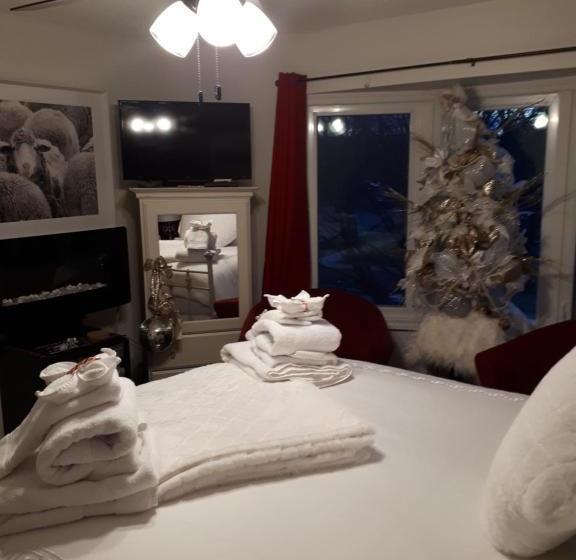 The Tartan House Bed & Breakfast