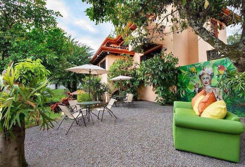 فندق صغير Luna Inn B&b