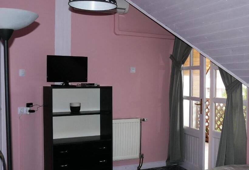 민박 Familia Apartman 304