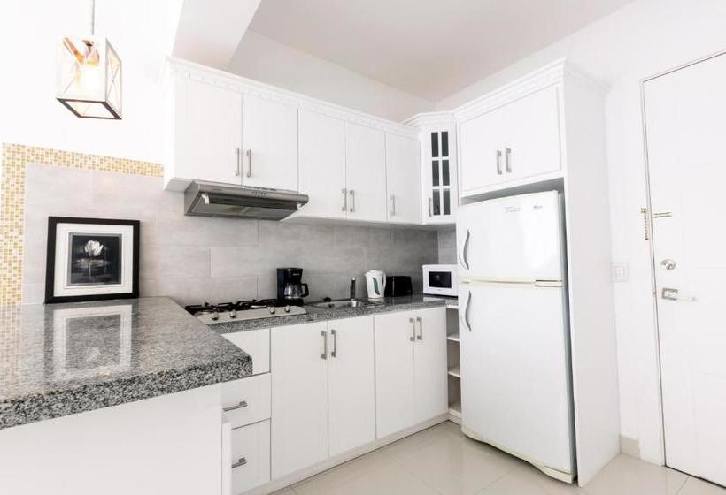 Grand Caribe Beach Club And Spa