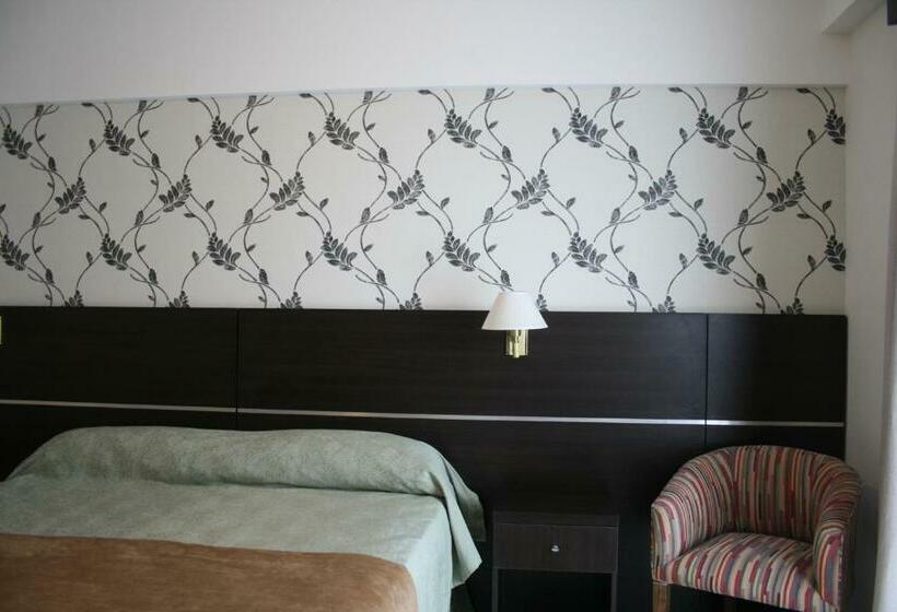 Отель El Aguila Del Tuyú