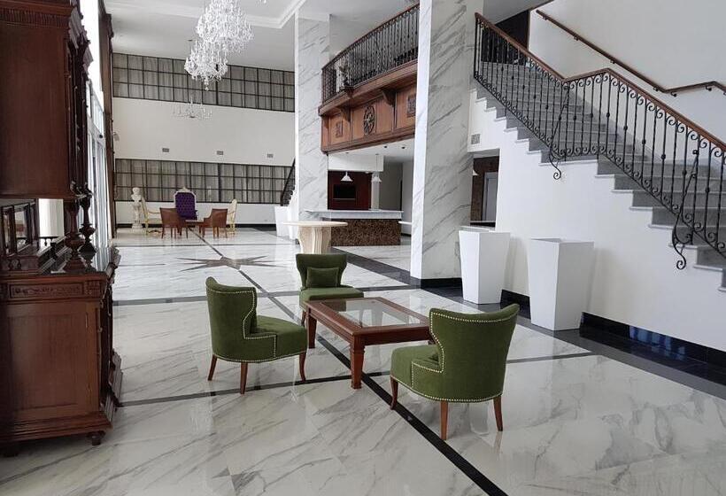 Отель El Aguila Del Tuyú