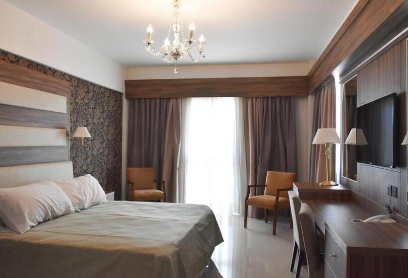 Отель El Aguila Del Tuyú