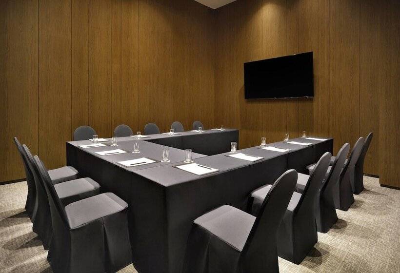 Отель Fairfield By Marriott Busan