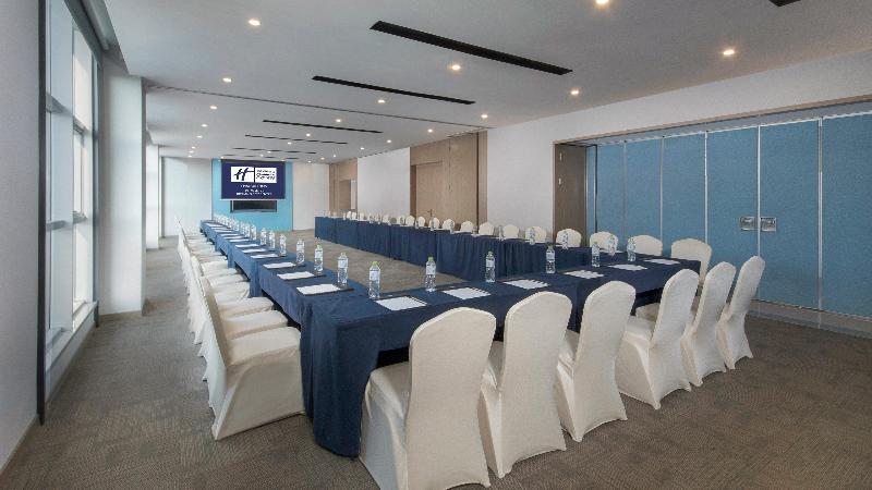 בית מלון כפרי Holiday Inn Express   Xichang City Center, An Ihg