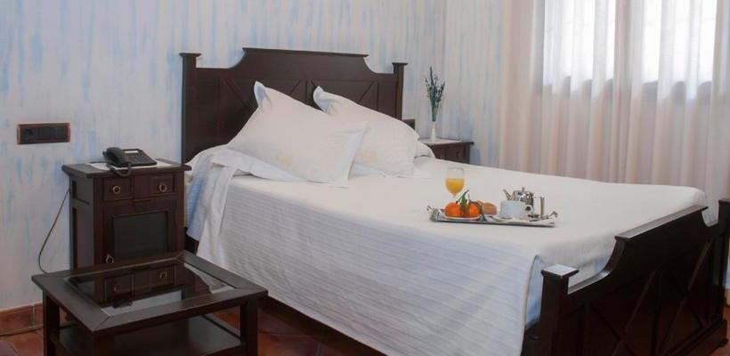 ホテル Hostal Rural Los Telares