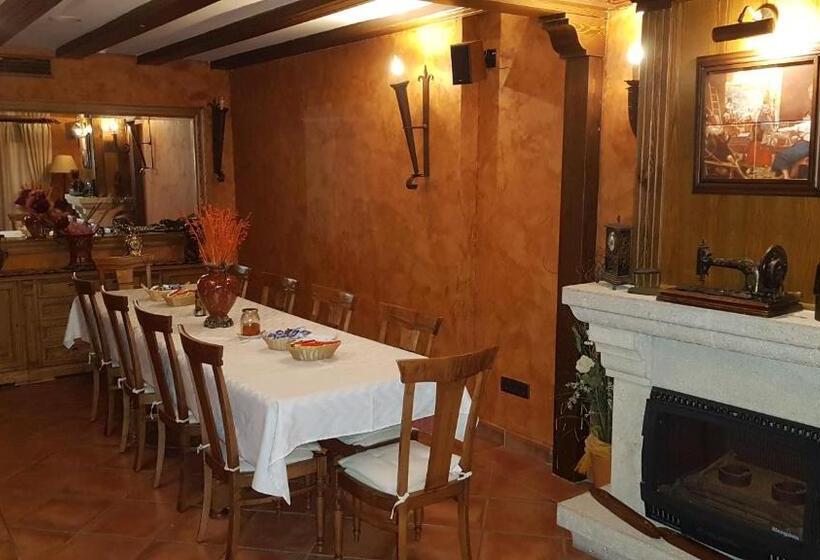 ホテル Hostal Rural Los Telares