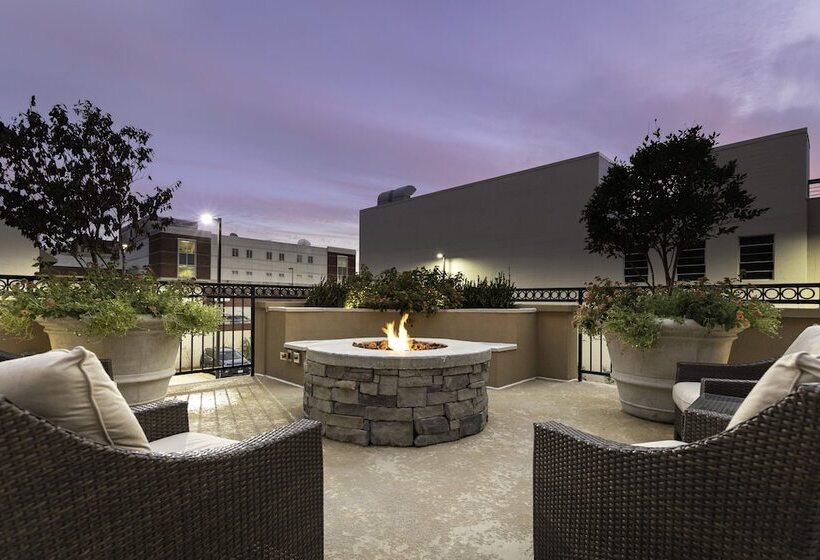 호텔 Staybridge Suites Montgomery   Downtown, An Ihg