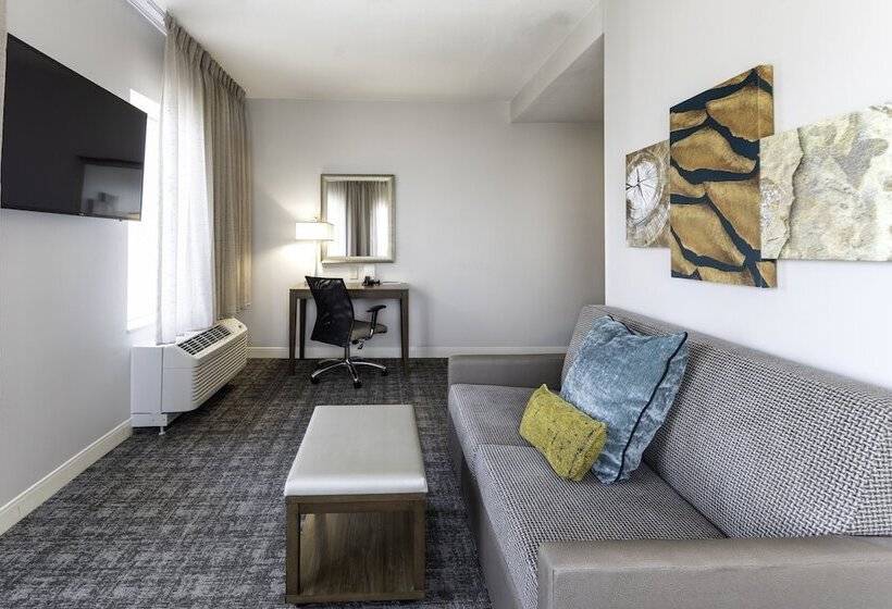 هتل Staybridge Suites Montgomery   Downtown, An Ihg