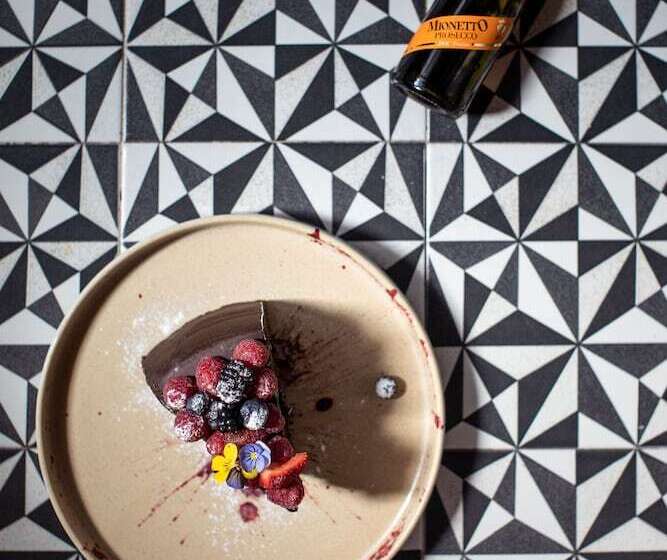 Отель Los Camilos