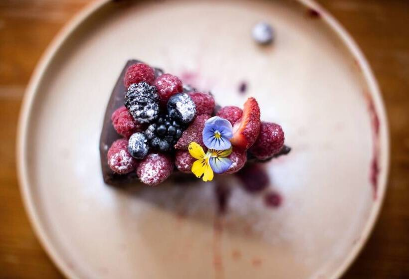 Отель Los Camilos