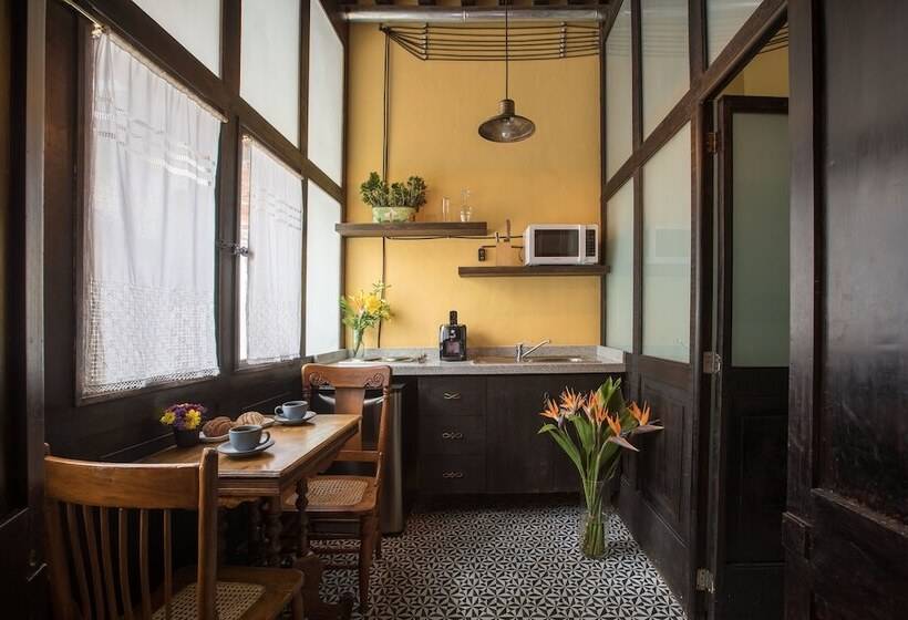 Отель Los Camilos