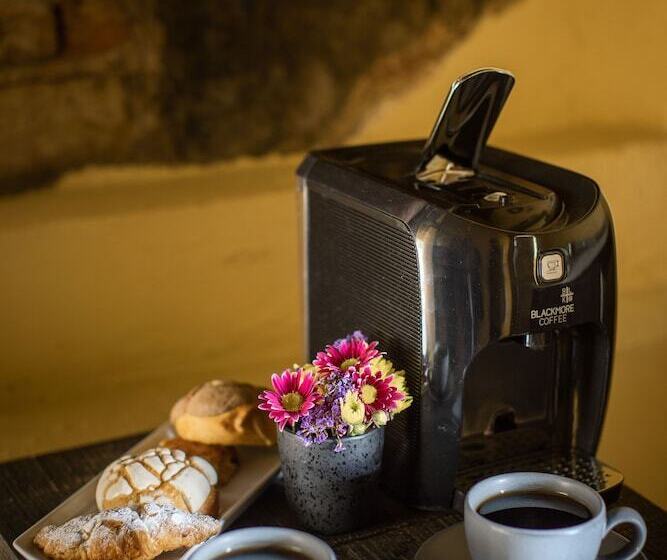 Отель Los Camilos