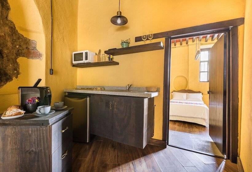 Отель Los Camilos