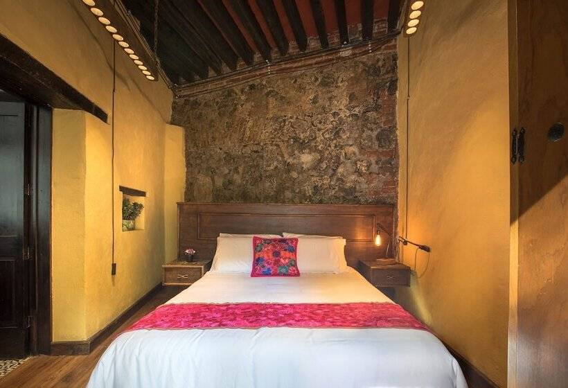 Отель Los Camilos