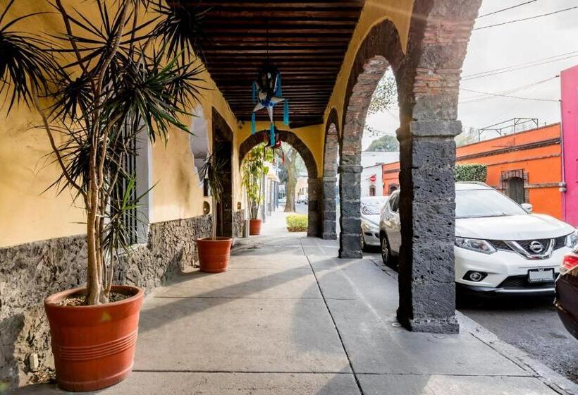 Отель Los Camilos