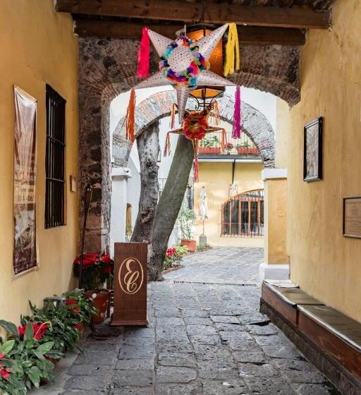 Отель Los Camilos