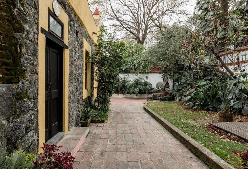 Отель Los Camilos