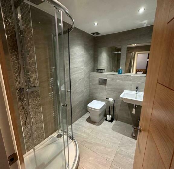 Отель The Hinds Head