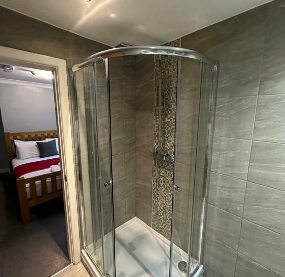 Отель The Hinds Head