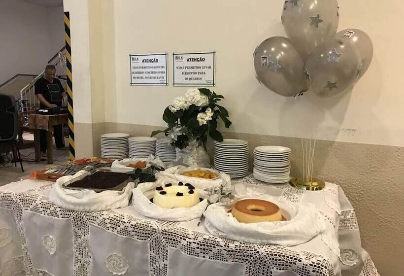 בית מלון כפרי Vila Real Rex