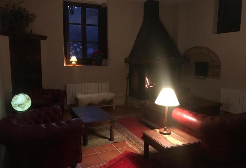 بنسيون Hostal De Bianya