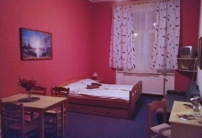 پانسیون Penzion Lara