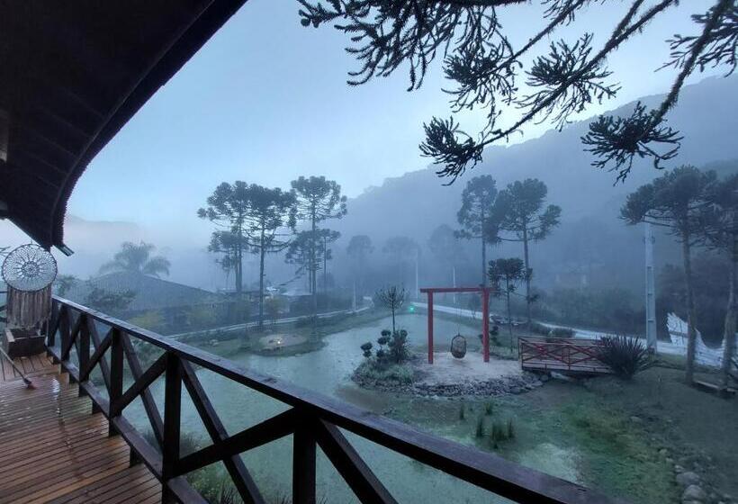 پانسیون Pousada Jardim Do Buda   Café E Piscina