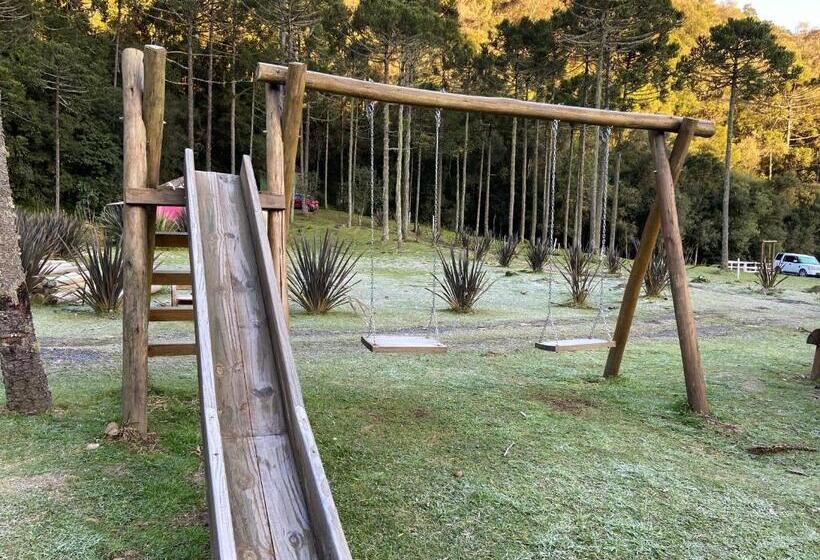 پانسیون Pousada Jardim Do Buda   Café E Piscina