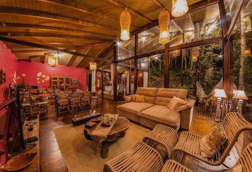 پانسیون Pousada Jardim Do Buda   Café E Piscina