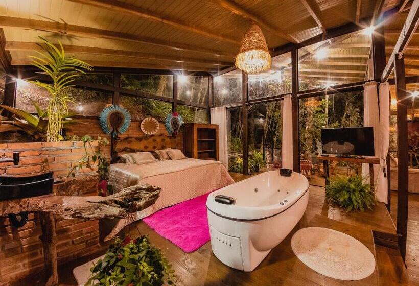 پانسیون Pousada Jardim Do Buda   Café E Piscina